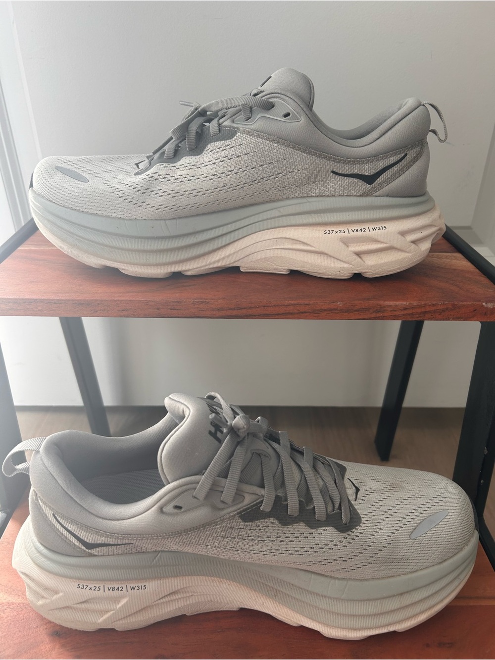 Hoka Men's Bondi 8 Light Gray Size 9.5 - Picture 2 of 11